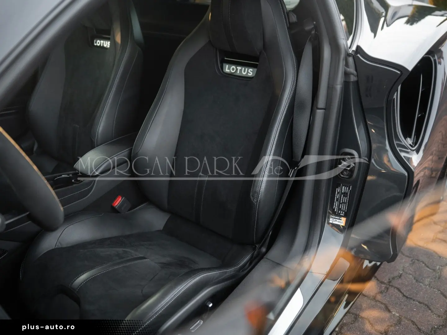 LOTUS Emira First Edition V6   neuwertig  1. Hand