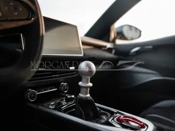 LOTUS Emira First Edition V6   neuwertig  1. Hand