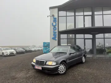 MERCEDES-BENZ C240    AUTOMAT