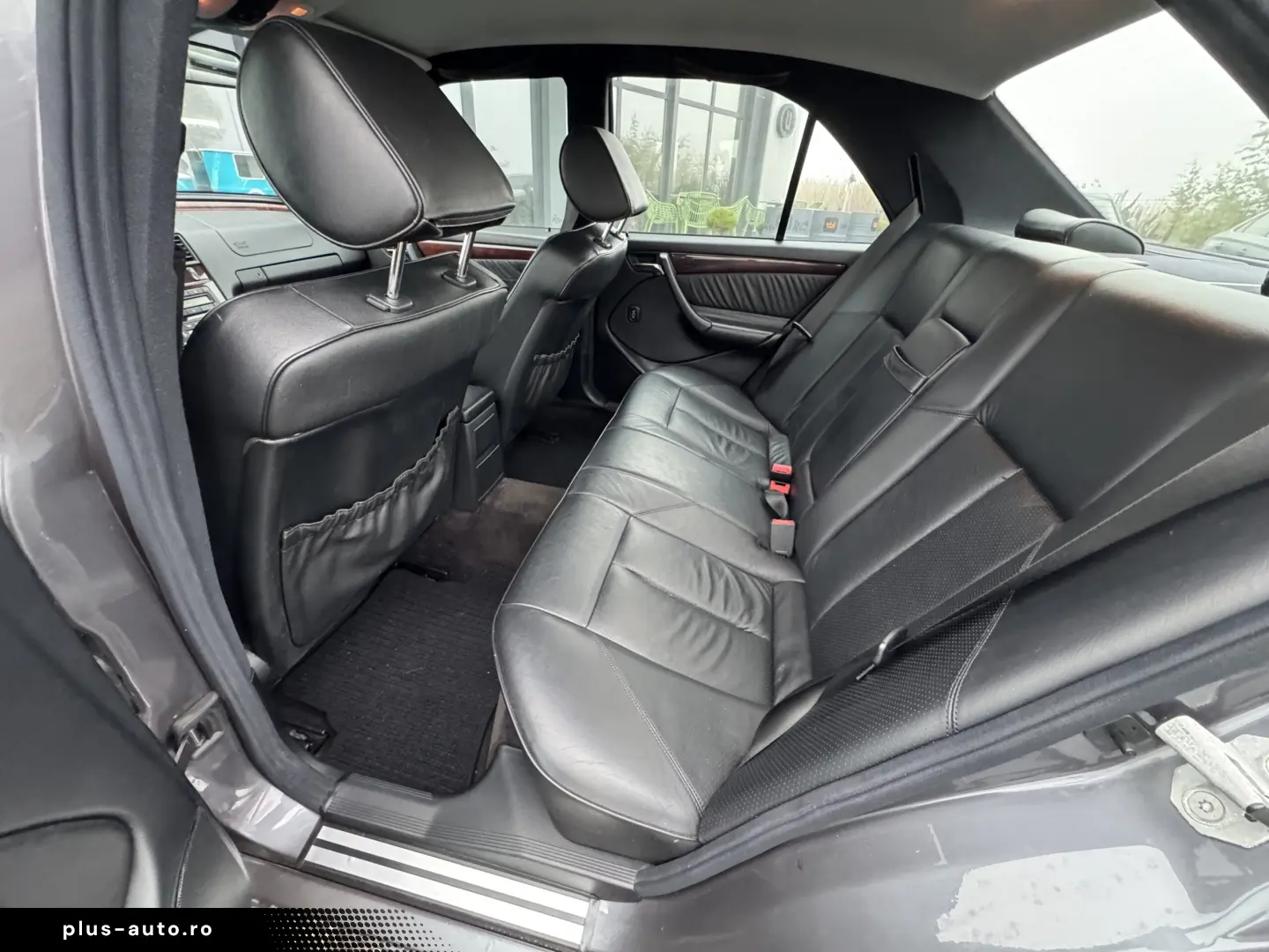 MERCEDES-BENZ C240    AUTOMAT