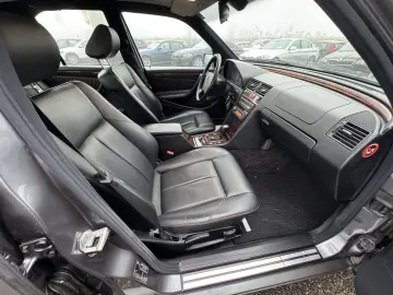 MERCEDES-BENZ C240    AUTOMAT