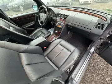 MERCEDES-BENZ C240    AUTOMAT