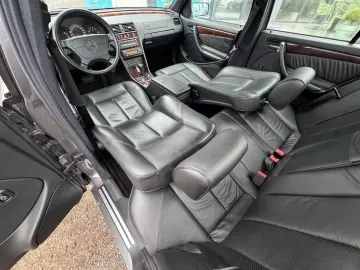 MERCEDES-BENZ C240    AUTOMAT