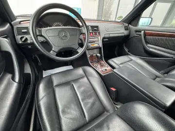 MERCEDES-BENZ C240    AUTOMAT