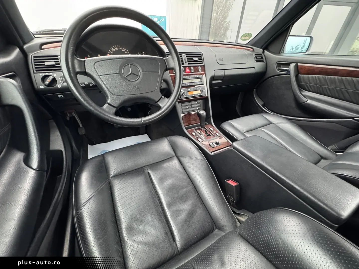 MERCEDES-BENZ C240    AUTOMAT