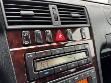 MERCEDES-BENZ C240    AUTOMAT