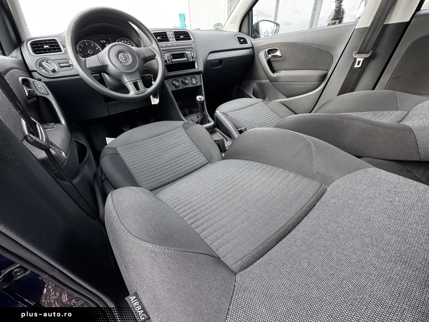 VOLKSWAGEN POLO    1.2 TSI    AER CONDITIONAT