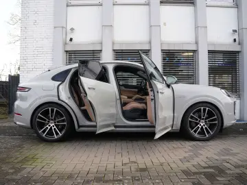 PORSCHE Cayenne E-Hybrid Coupé BEIGE-SPORTDESIGN-INNO-22
