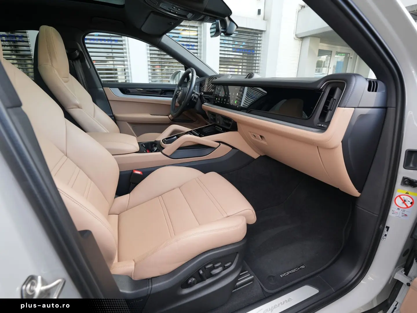 PORSCHE Cayenne E-Hybrid Coupé BEIGE-SPORTDESIGN-INNO-22