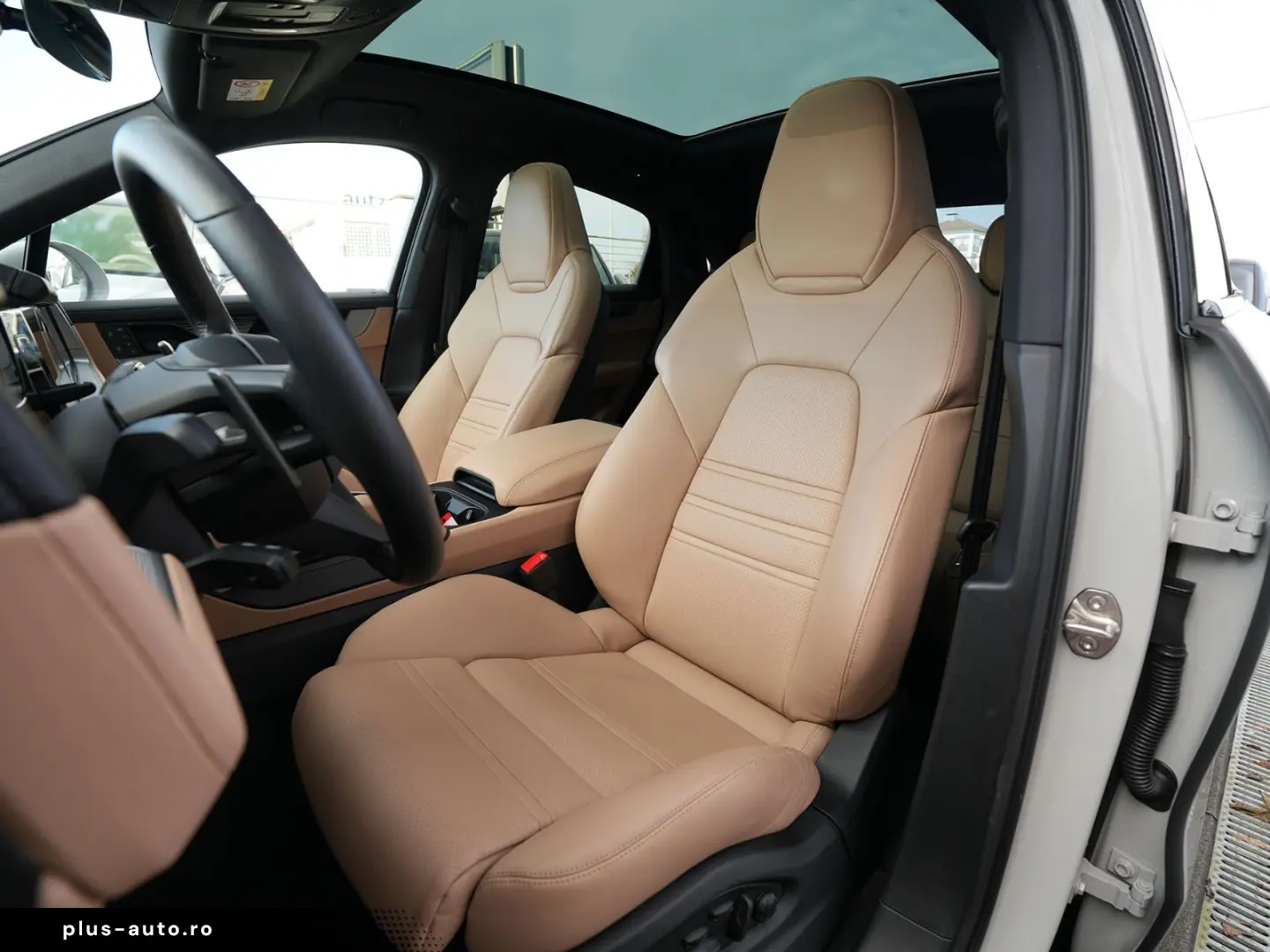 PORSCHE Cayenne E-Hybrid Coupé BEIGE-SPORTDESIGN-INNO-22