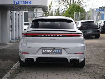 PORSCHE Cayenne E-Hybrid Coupé BEIGE-SPORTDESIGN-INNO-22