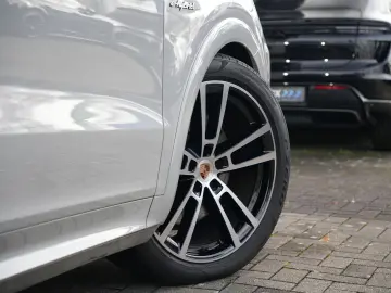 PORSCHE Cayenne E-Hybrid Coupé BEIGE-SPORTDESIGN-INNO-22