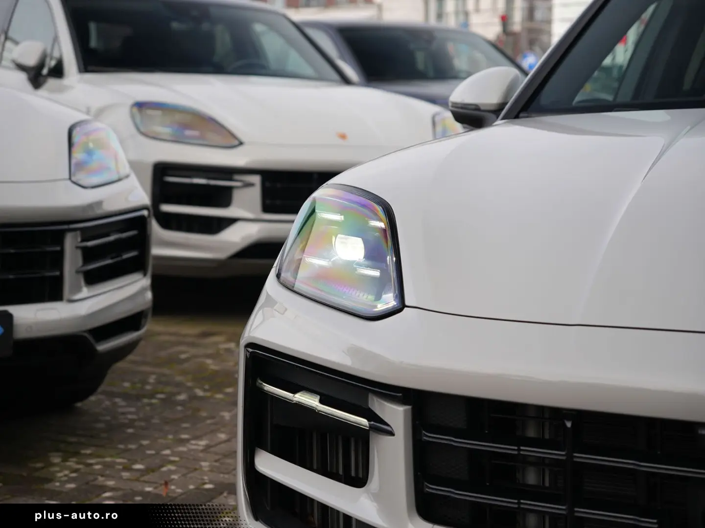 PORSCHE Cayenne E-Hybrid Coupé BEIGE-SPORTDESIGN-INNO-22