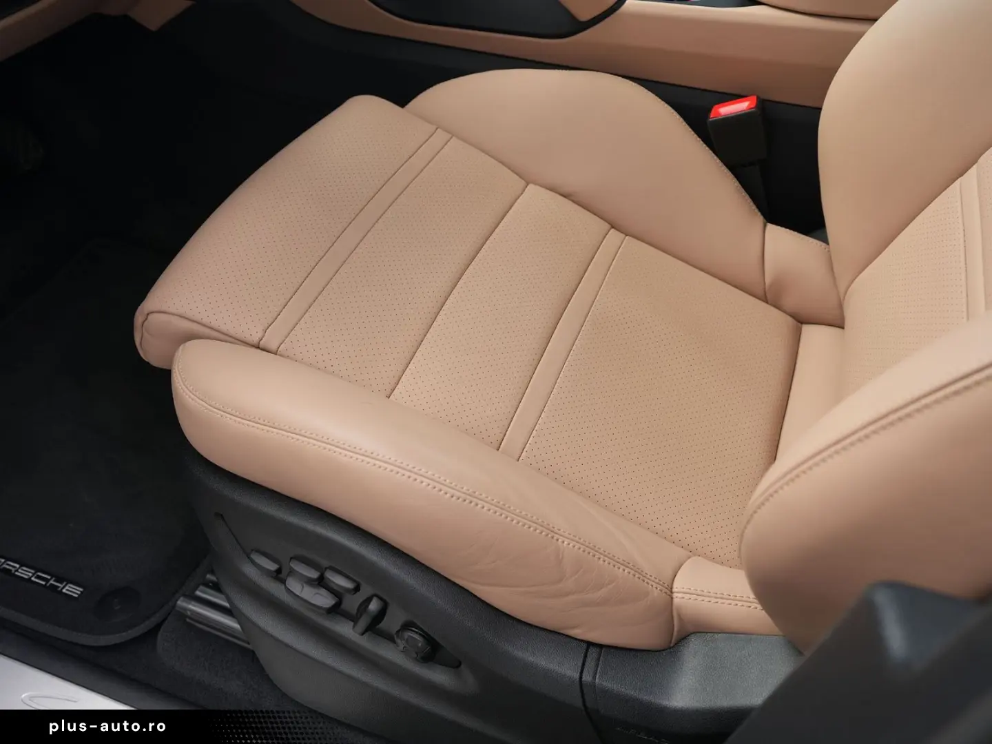 PORSCHE Cayenne E-Hybrid Coupé BEIGE-SPORTDESIGN-INNO-22