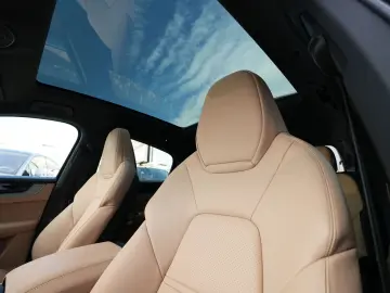 PORSCHE Cayenne E-Hybrid Coupé BEIGE-SPORTDESIGN-INNO-22