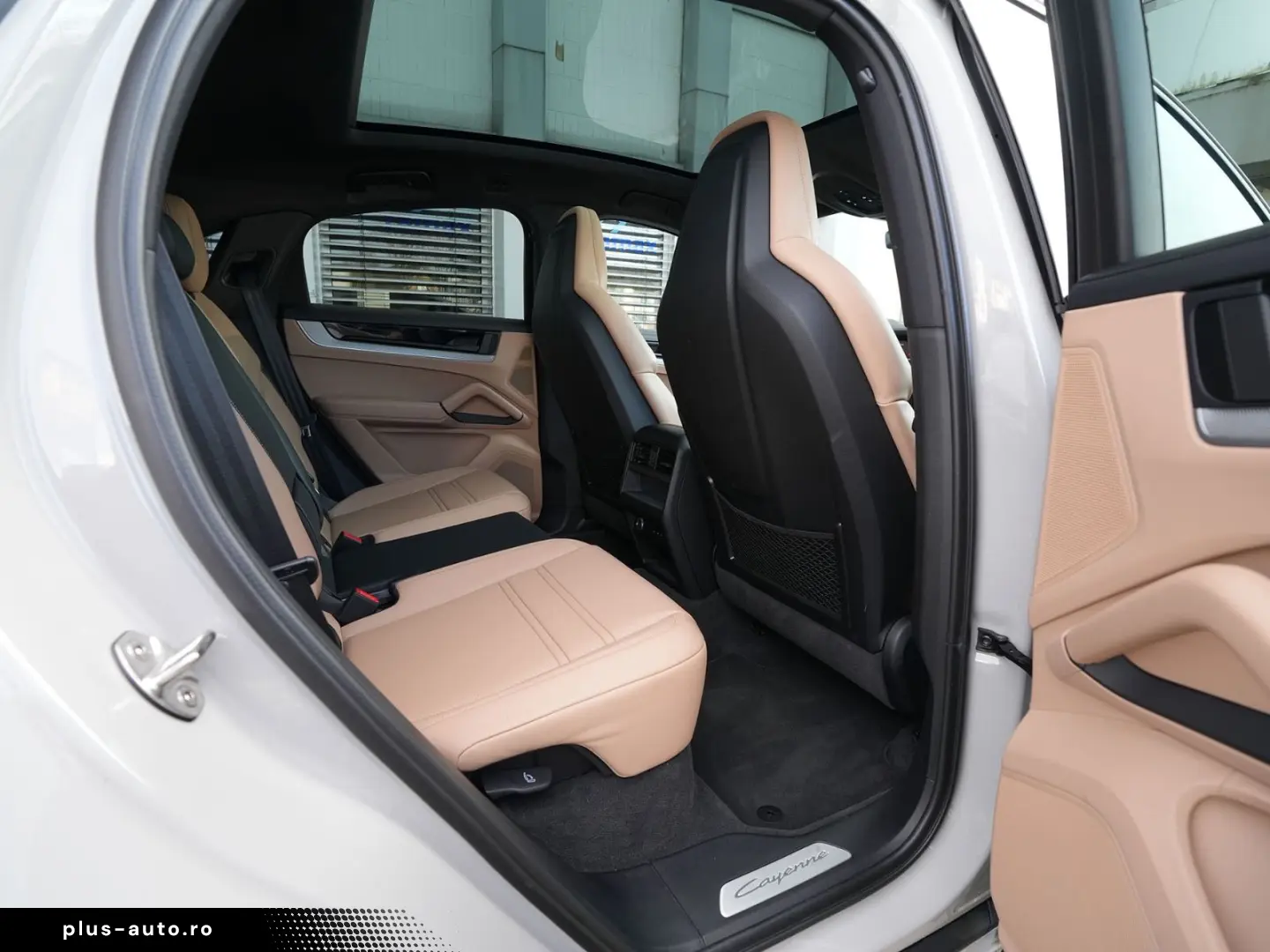 PORSCHE Cayenne E-Hybrid Coupé BEIGE-SPORTDESIGN-INNO-22