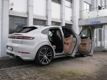 PORSCHE Cayenne E-Hybrid Coupé BEIGE-SPORTDESIGN-INNO-22