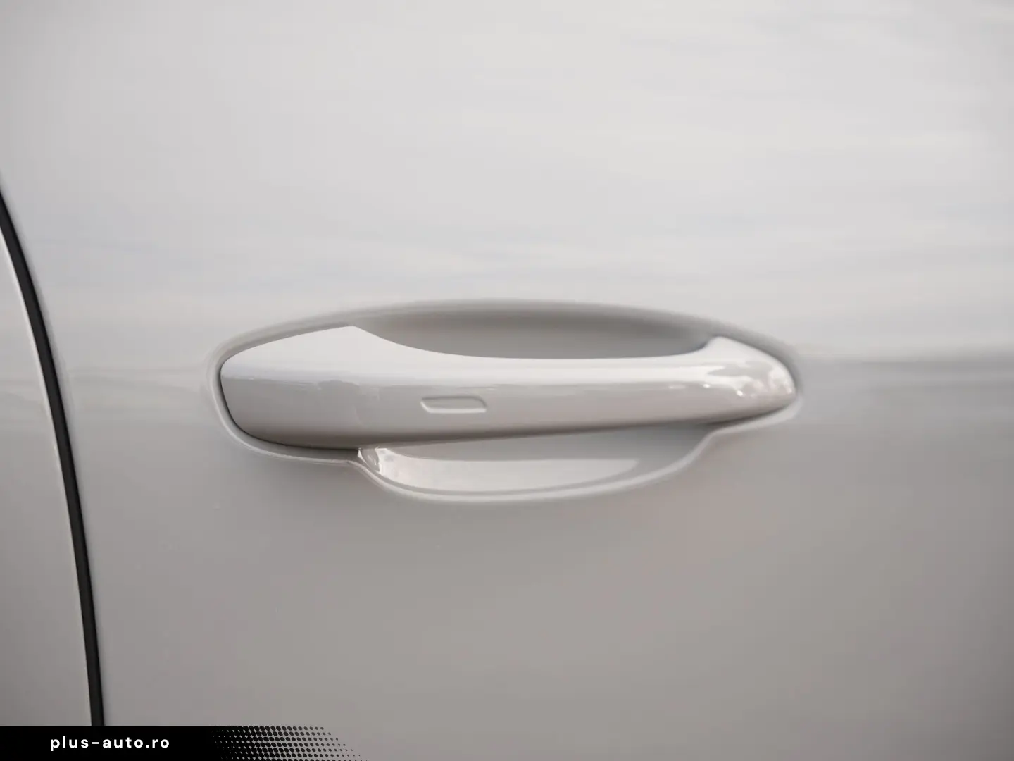 PORSCHE Cayenne E-Hybrid Coupé BEIGE-SPORTDESIGN-INNO-22