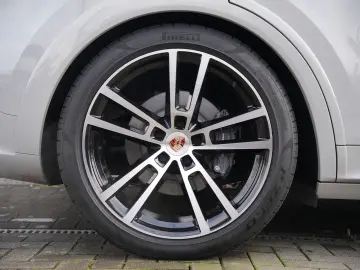 PORSCHE Cayenne E-Hybrid Coupé BEIGE-SPORTDESIGN-INNO-22