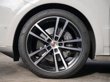 PORSCHE Cayenne E-Hybrid Coupé BEIGE-SPORTDESIGN-INNO-22