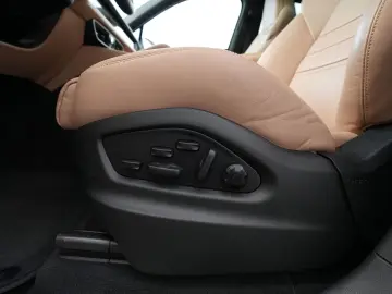 PORSCHE Cayenne E-Hybrid Coupé BEIGE-SPORTDESIGN-INNO-22