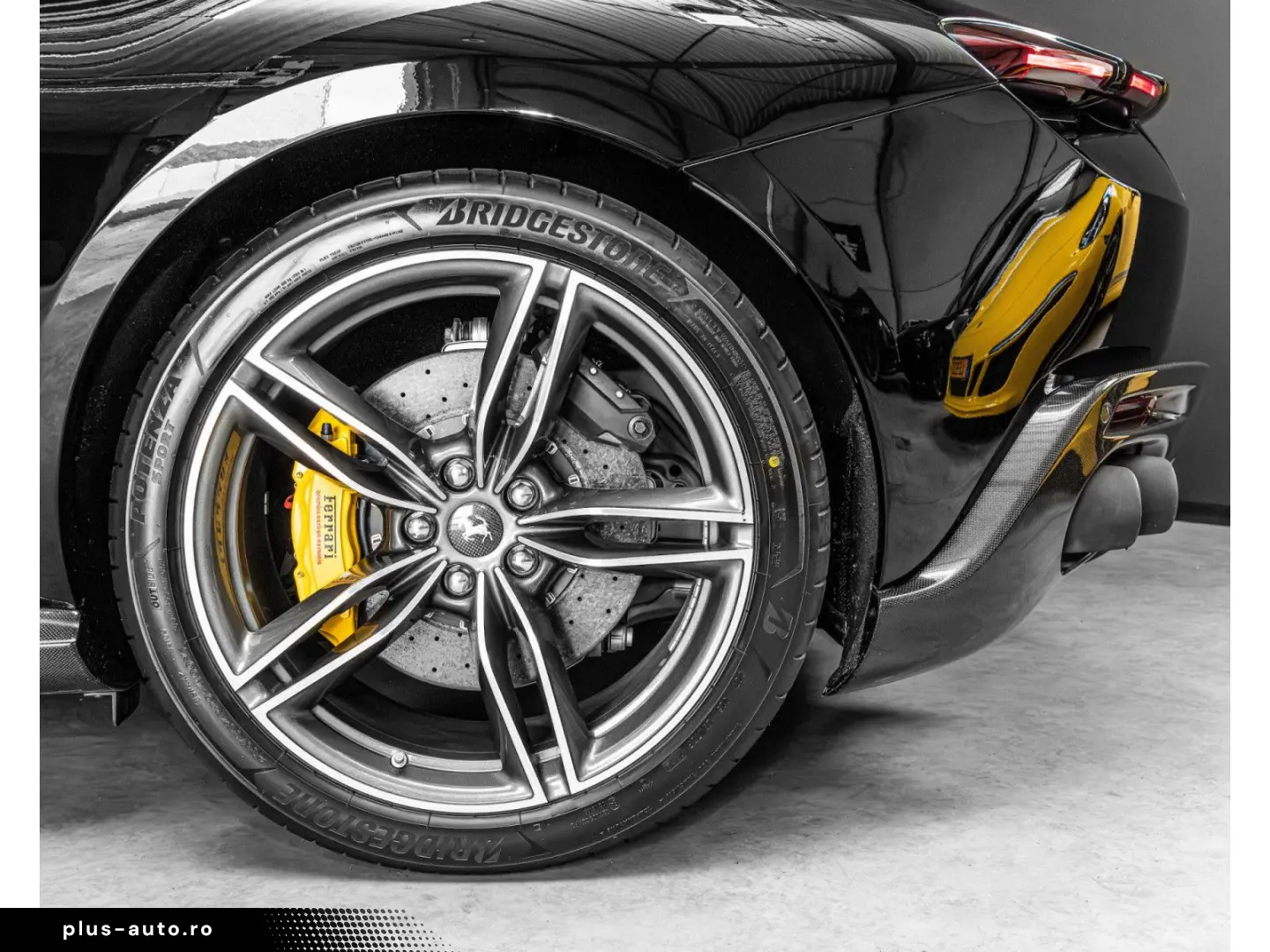 FERRARI Roma SPIDER _ACC_CARBON_360 _MATRIX_ FULL