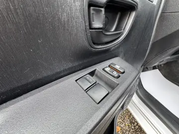 TOYOTA YARIS    2012    AER