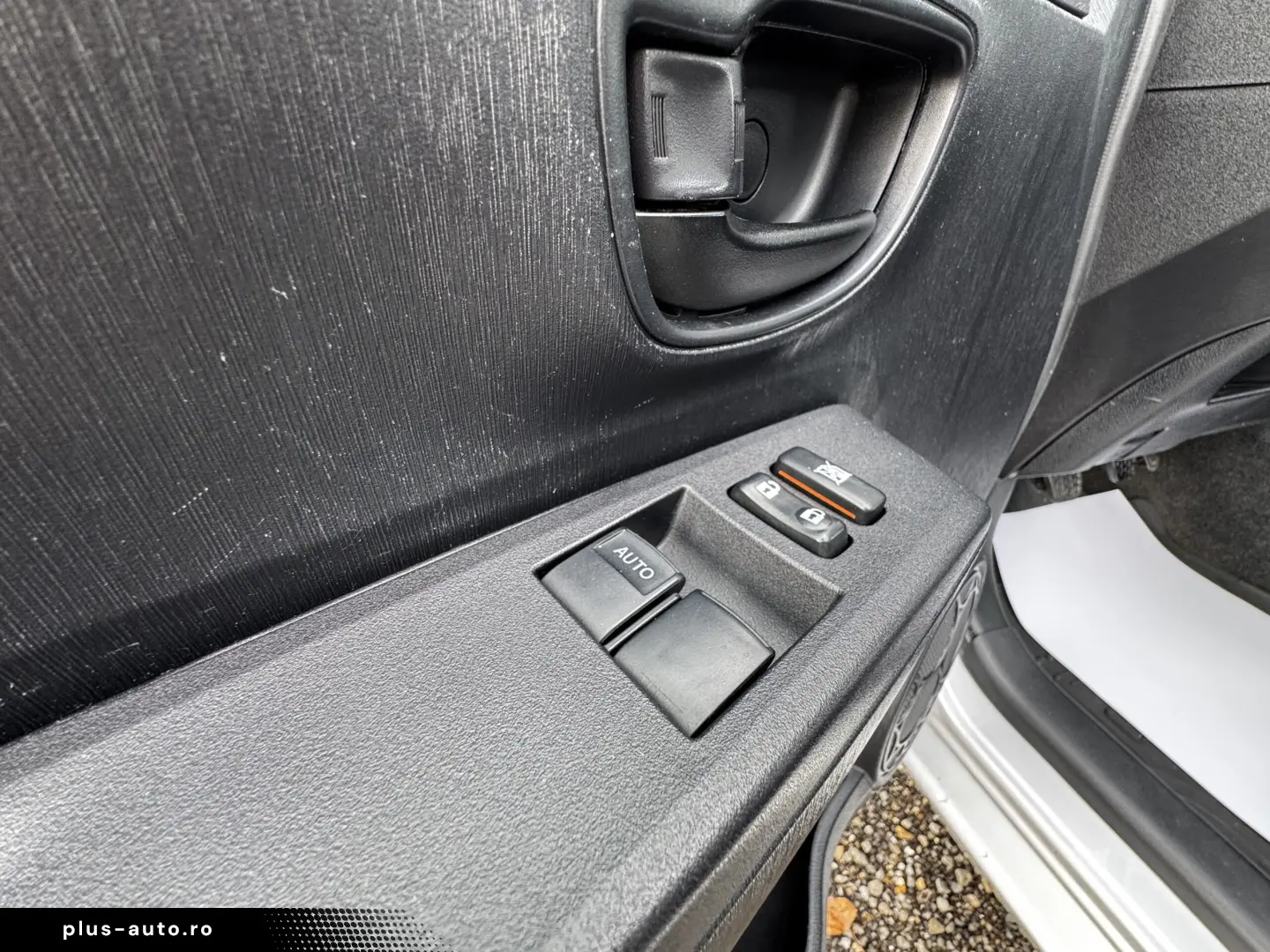 TOYOTA YARIS    2012    AER