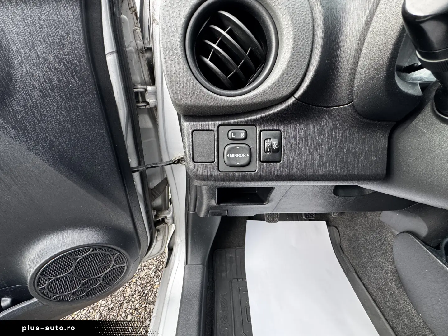 TOYOTA YARIS    2012    AER