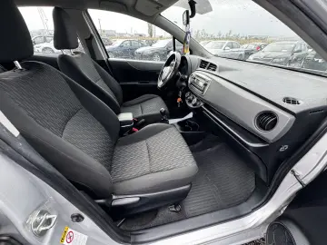 TOYOTA YARIS    2012    AER
