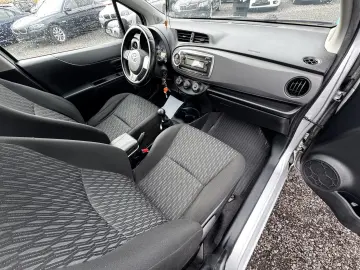 TOYOTA YARIS    2012    AER