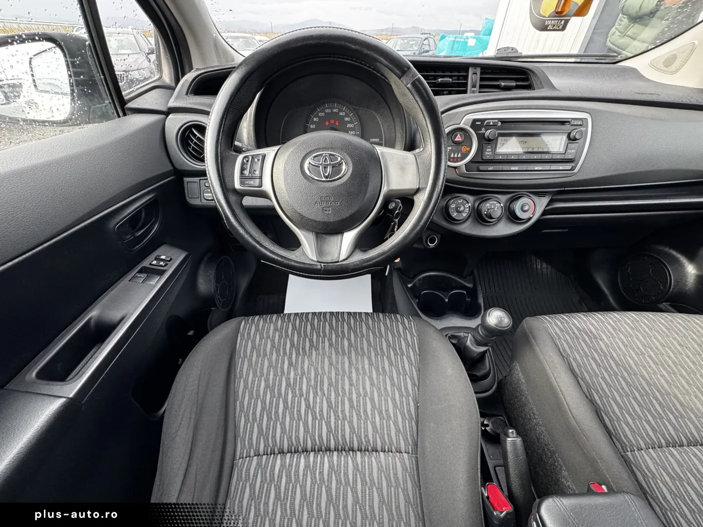 TOYOTA YARIS    2012    AER