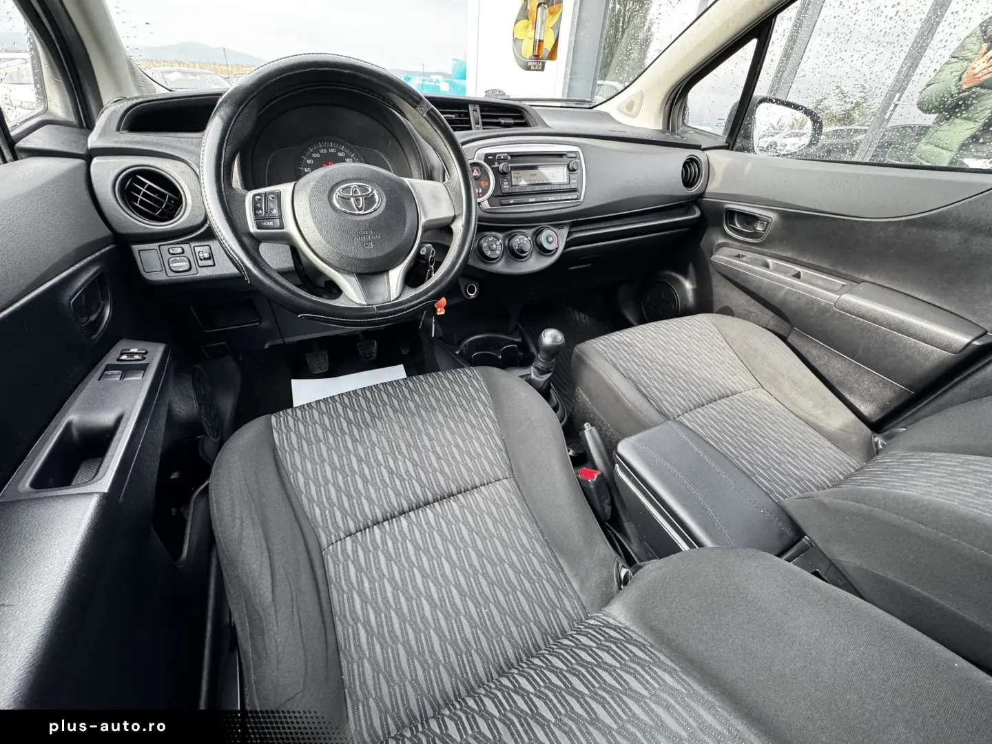 TOYOTA YARIS    2012    AER