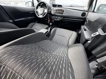 TOYOTA YARIS    2012    AER