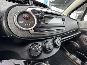 TOYOTA YARIS    2012    AER