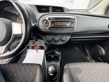 TOYOTA YARIS    2012    AER