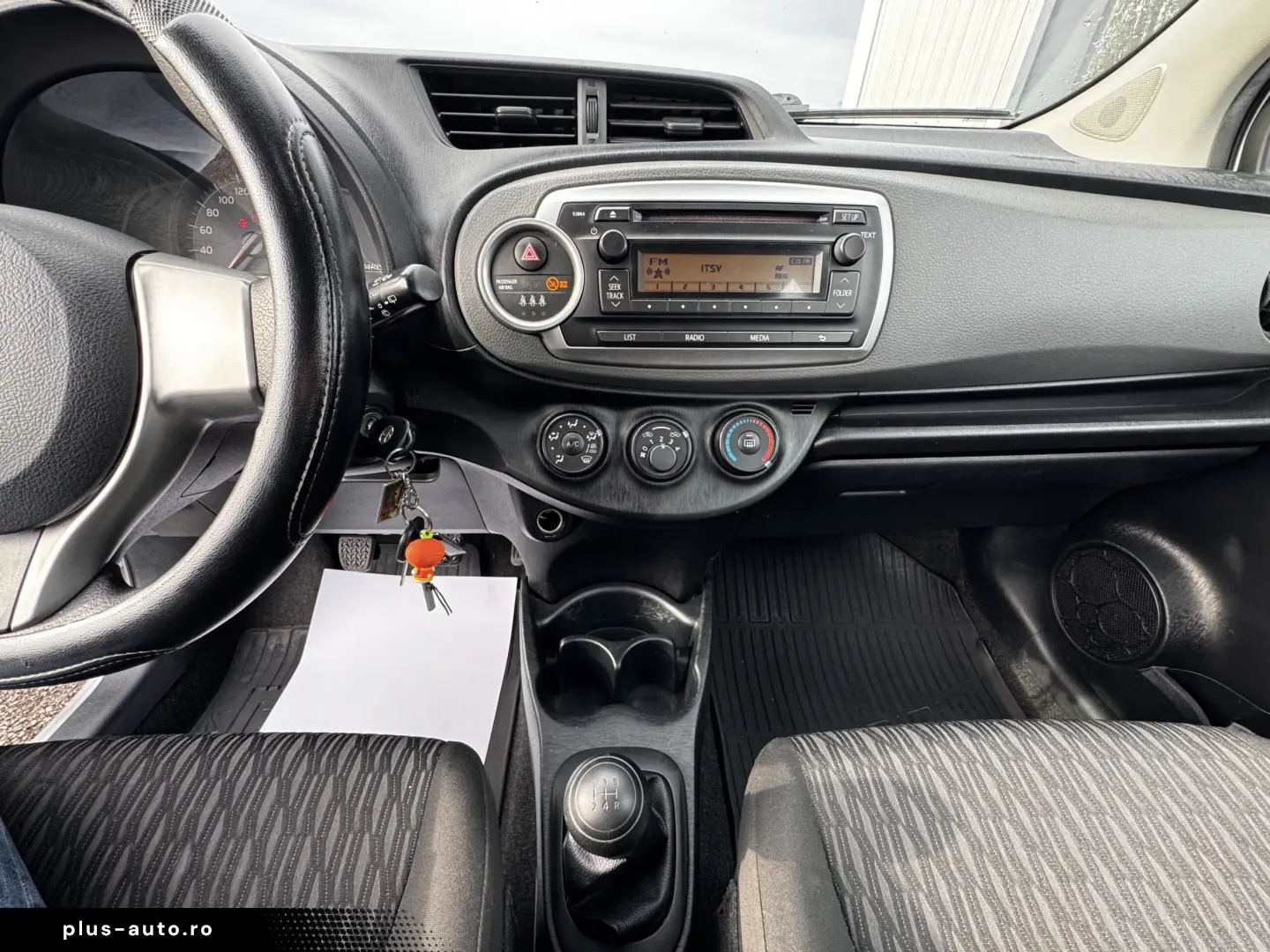 TOYOTA YARIS    2012    AER