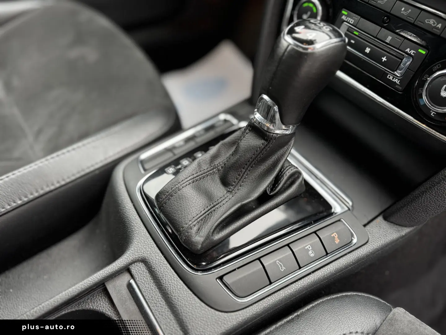 SKODA SUPERB    2.0 TDI    4X4    AUTOMAT