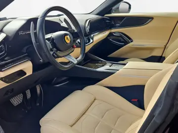 FERRARI Purosangue CARBON PANOROOF ROSSO MAGMA