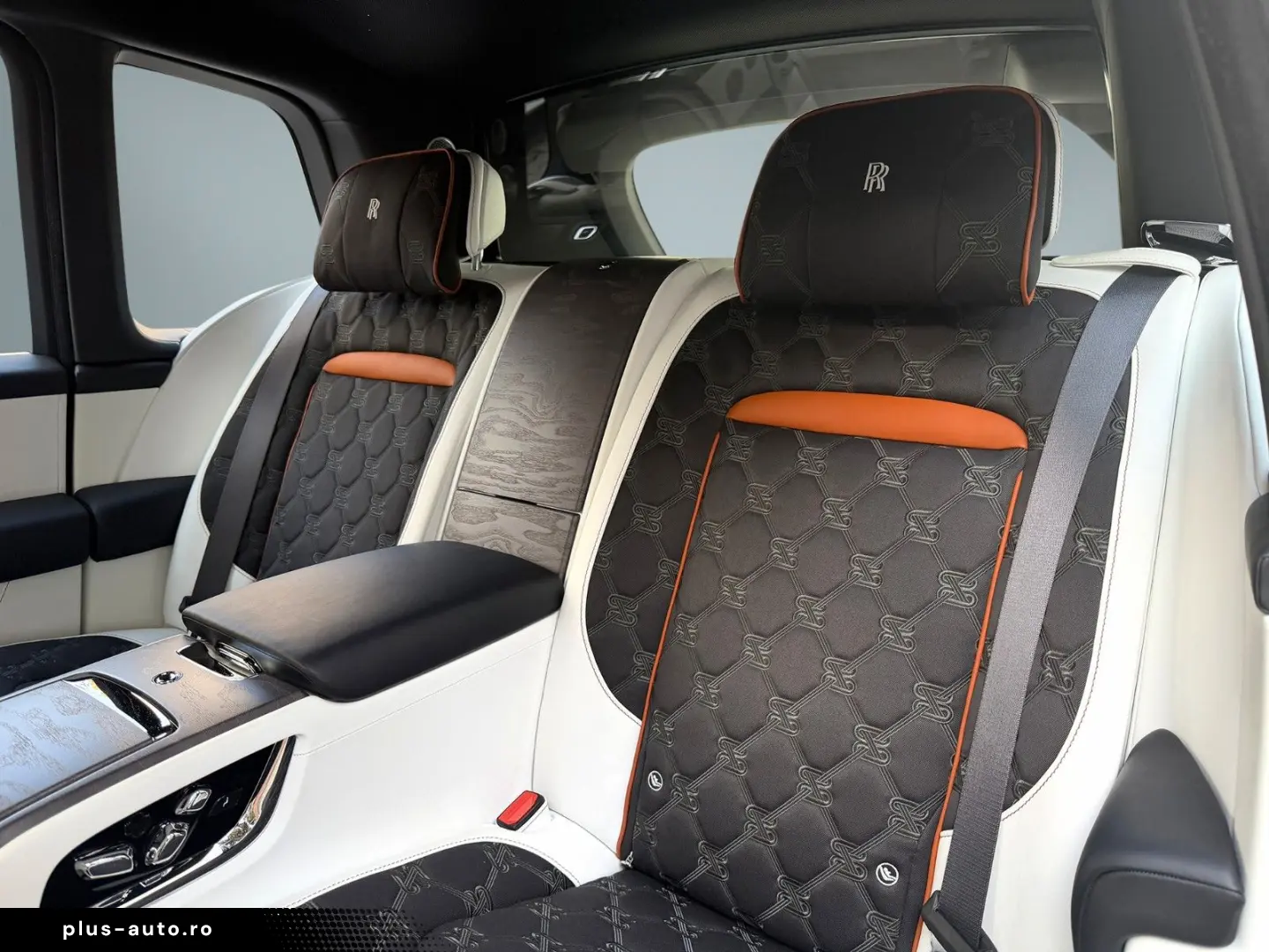 ROLLS ROYCE Cullinan 4 Seats Audio Series II heated&cooled