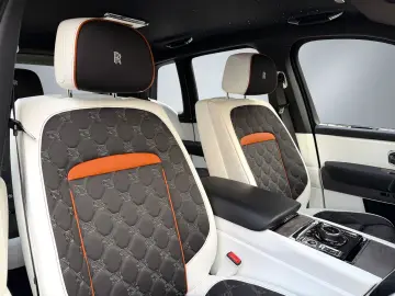 ROLLS ROYCE Cullinan 4 Seats Audio Series II heated&cooled