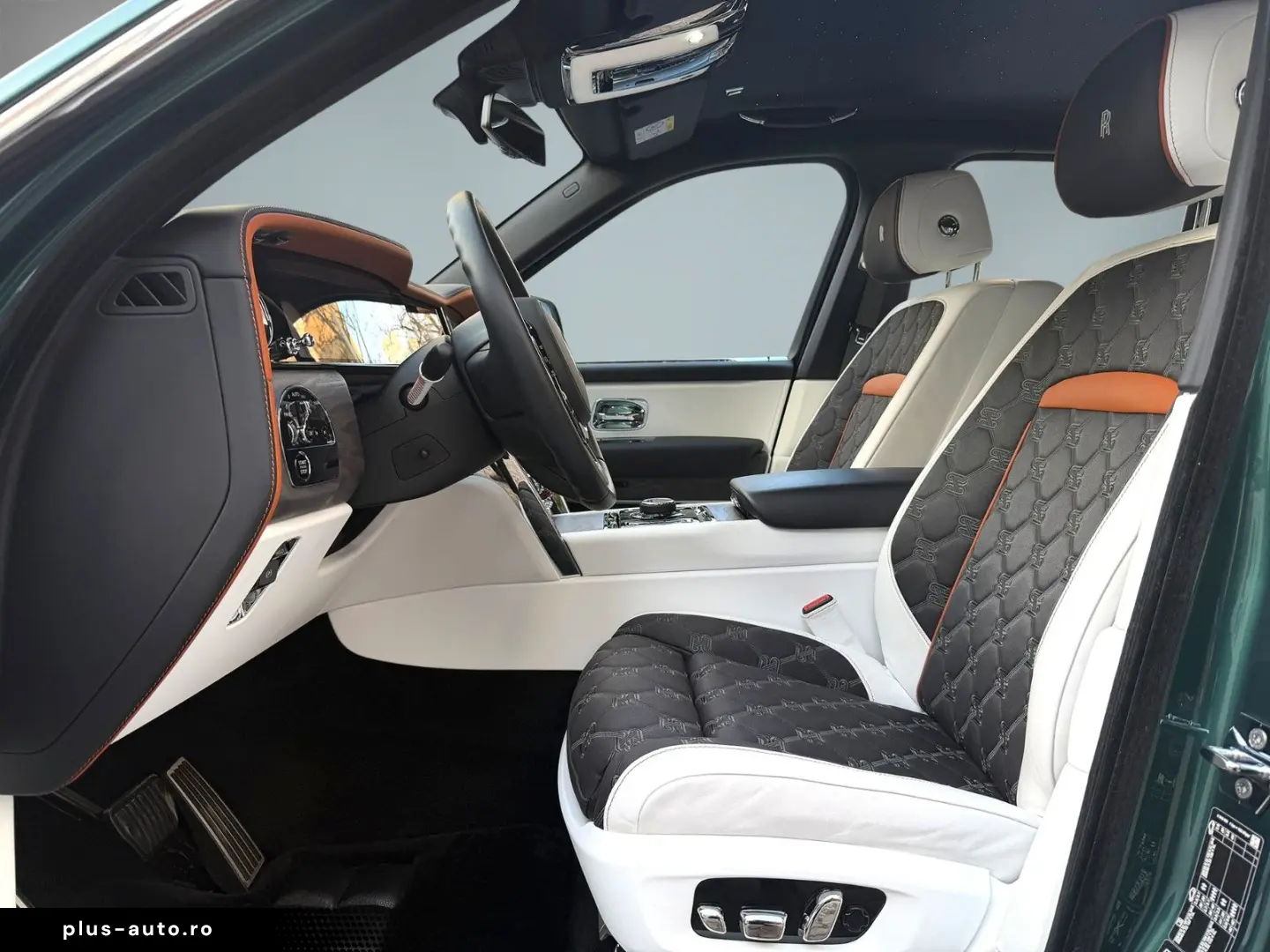 ROLLS ROYCE Cullinan 4 Seats Audio Series II heated&cooled