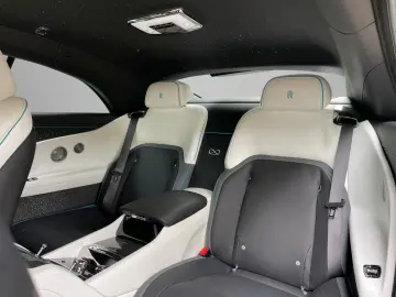 ROLLS ROYCE Black Badge - Bespoke Starlight Carbon