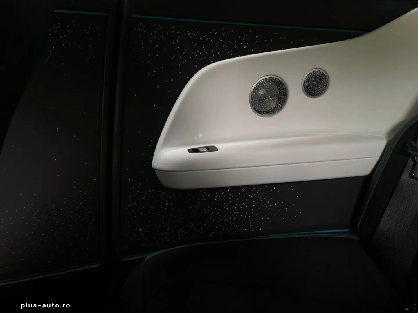 ROLLS ROYCE Black Badge - Bespoke Starlight Carbon