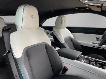 ROLLS ROYCE Black Badge - Bespoke Starlight Carbon