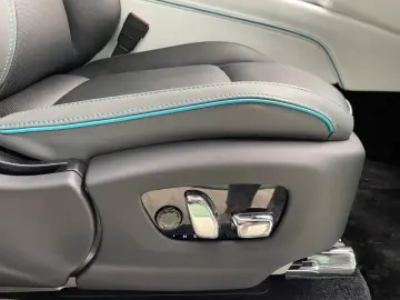 ROLLS ROYCE Black Badge - Bespoke Starlight Carbon