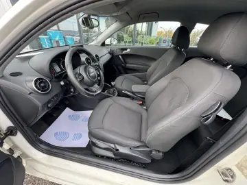 AUDI A1    1.6 TDI    CLIMA