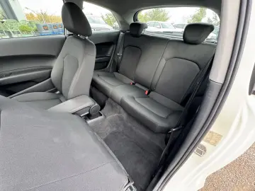 AUDI A1    1.6 TDI    CLIMA