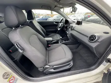 AUDI A1    1.6 TDI    CLIMA