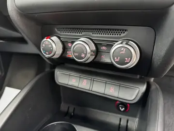 AUDI A1    1.6 TDI    CLIMA